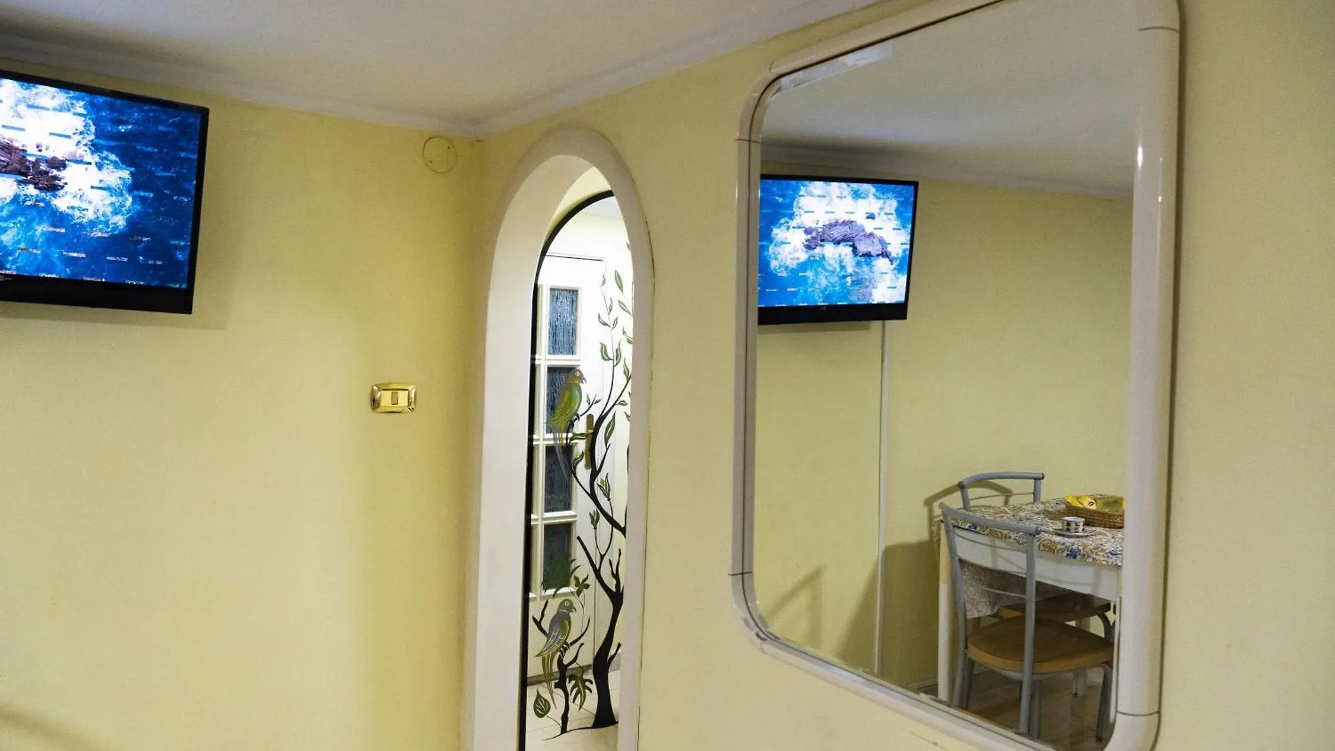 Gianludos Home - Centro Storico Neapol Apartament